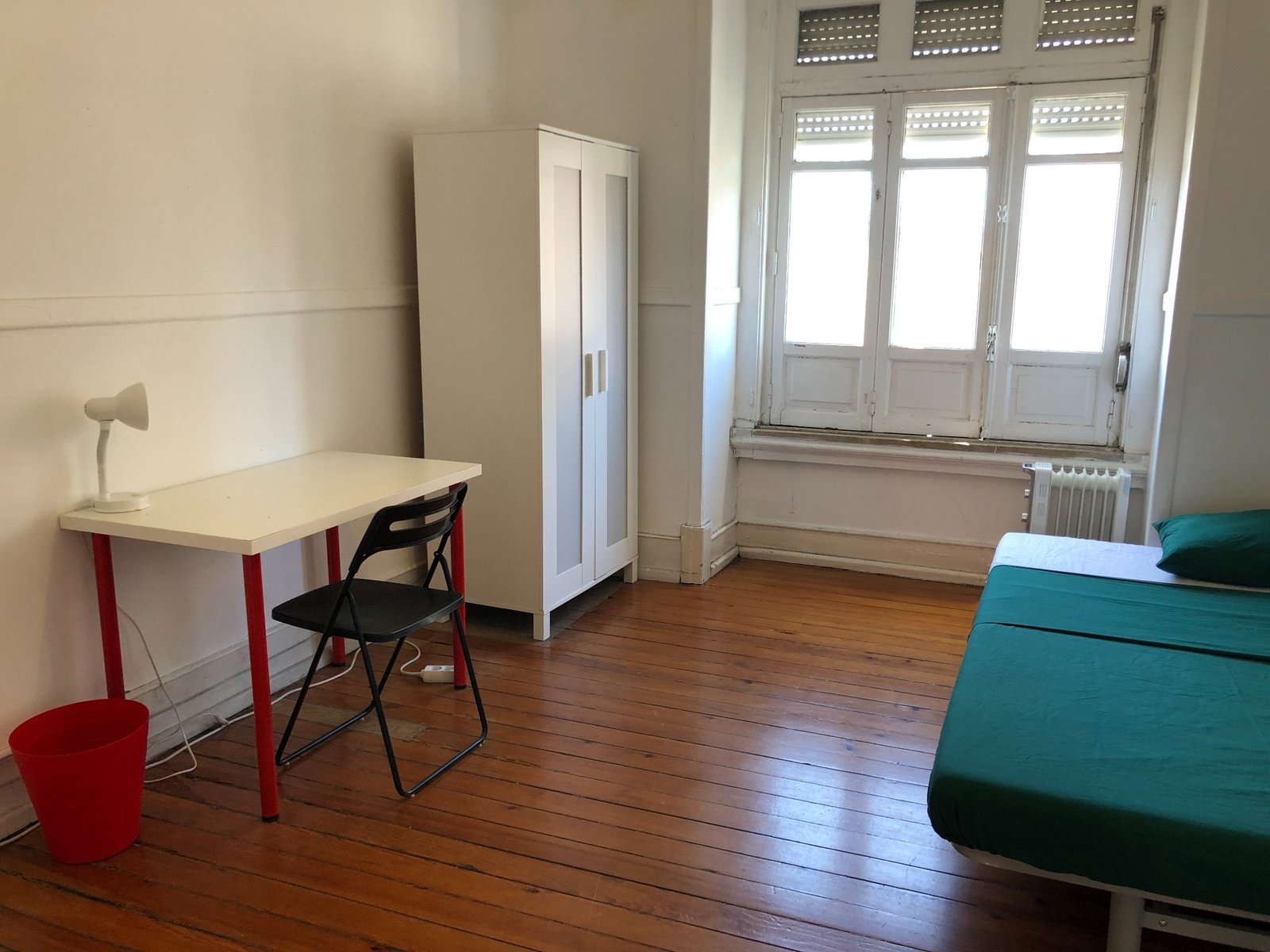 Bright Single Room 4 with Natural Light — photo 39