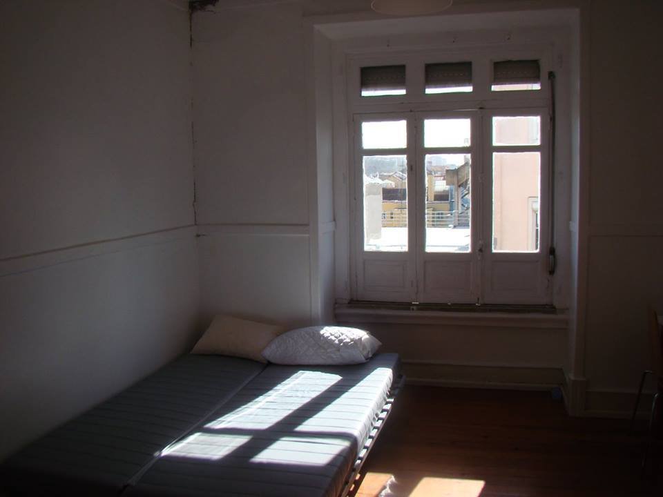 Bright Single Room 4 with Natural Light — photo 41
