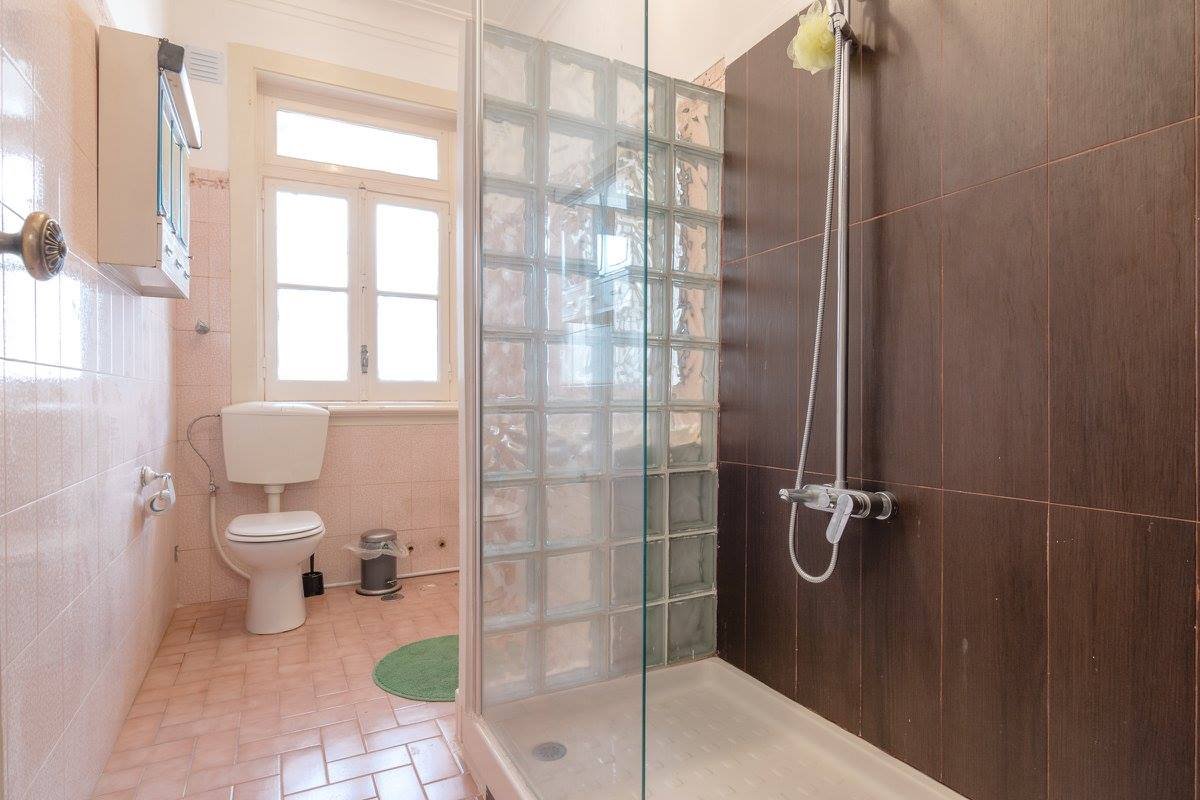Bright Single Room 4 with Natural Light — photo 7