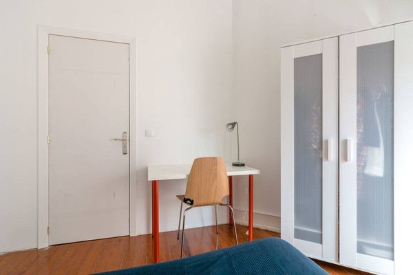 Charming Double Room 3 with Warm Style — photo 30