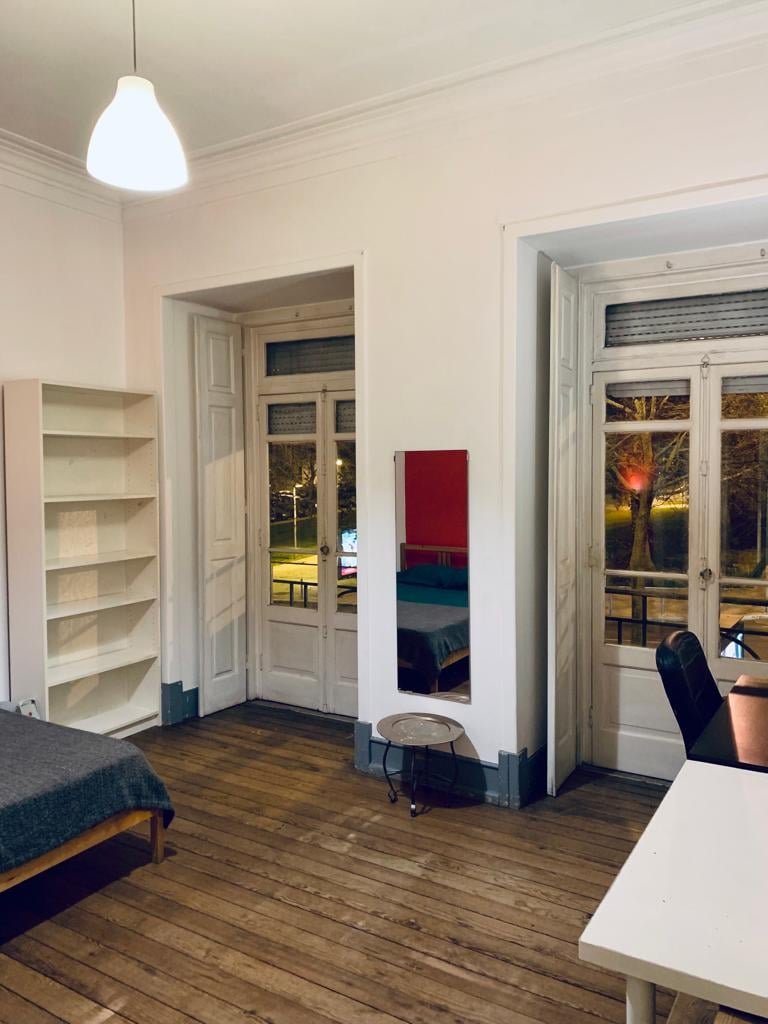 Modern Double Room 6 with Natural Light — photo 20