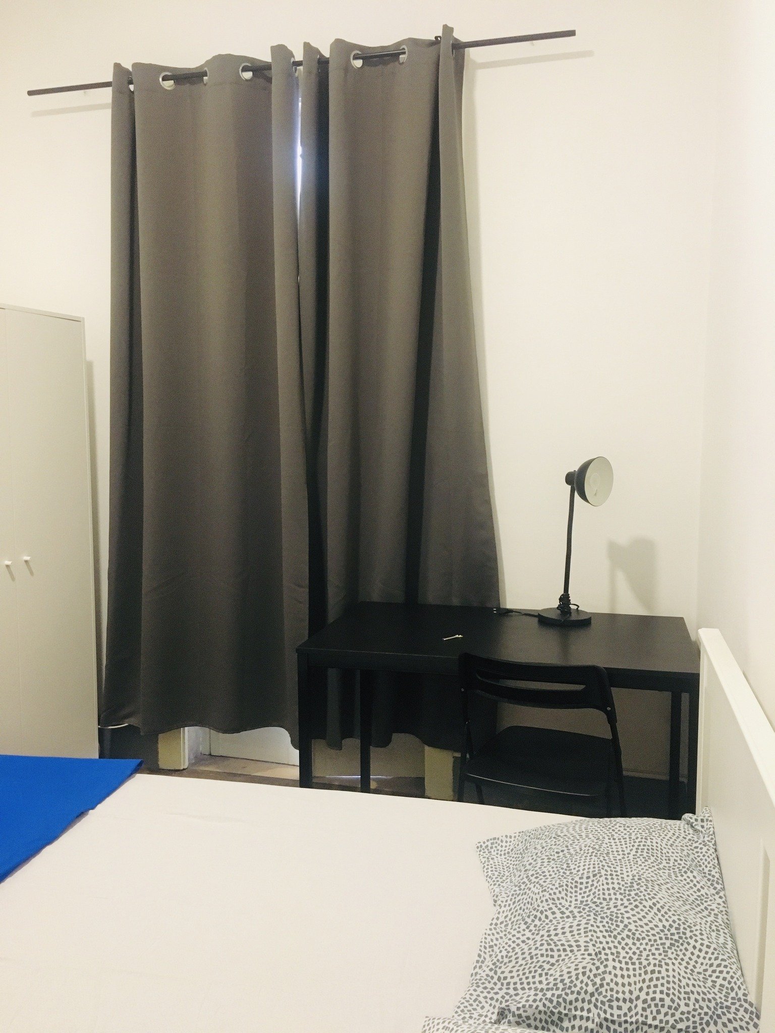 Modern Double Room 6 with Natural Light — photo 5