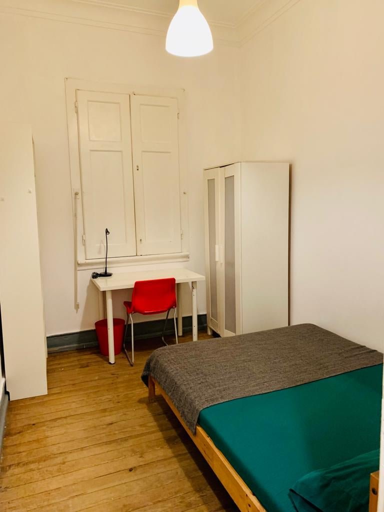 Modern Double Room 6 with Natural Light — photo 29