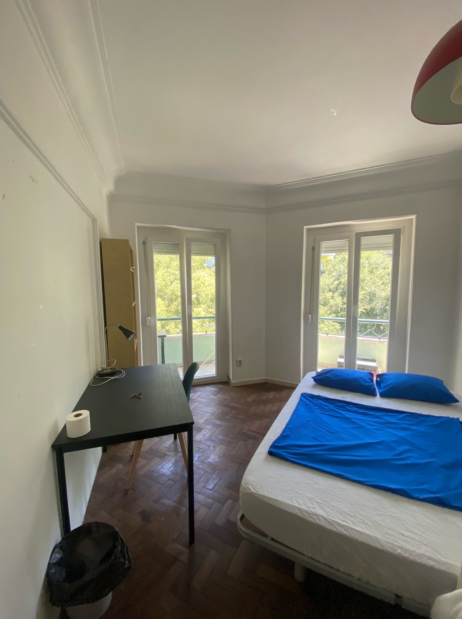 Cozy Double Room 2 – Natural Light & Shared Balcony — Flat I, Anjos