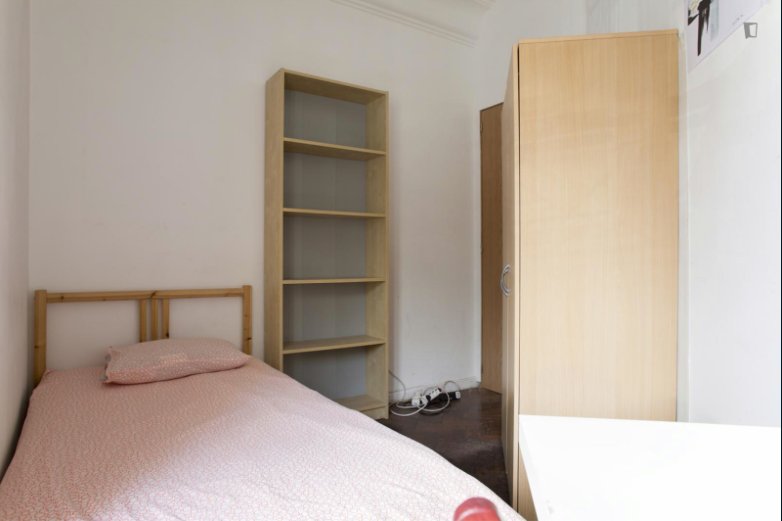 Bright Single Room 1 with Shared Balcony — Flat I, Anjos