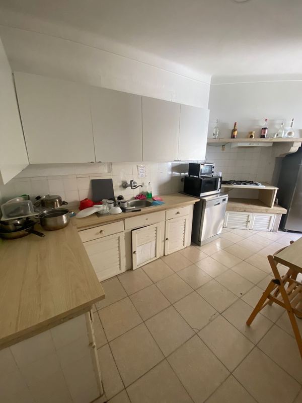 Spacious Light-filled Double-Bed Room 3 in Arroios — photo 12