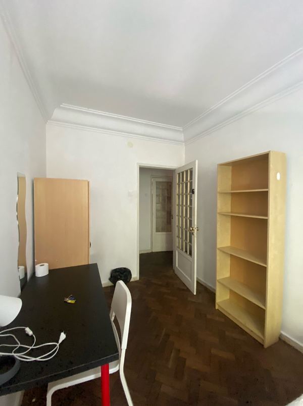 Spacious Light-filled Double-Bed Room 3 in Arroios — photo 42