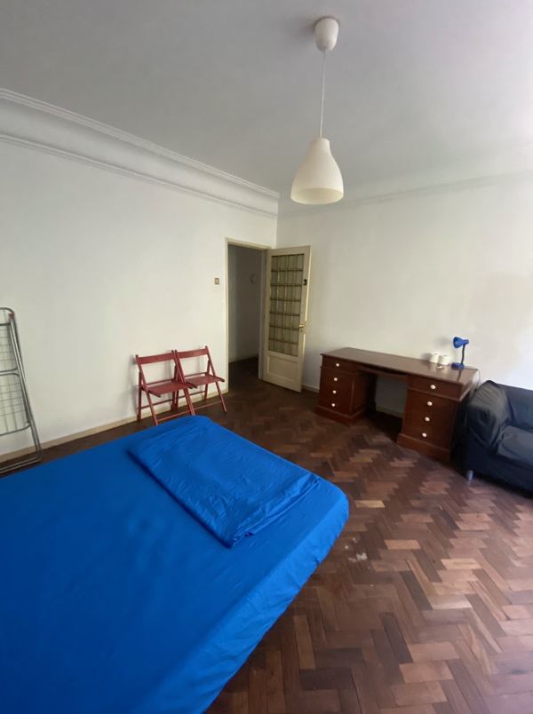 Spacious Light-filled Double-Bed Room 3 in Arroios — photo 4