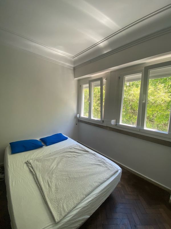 Spacious Light-filled Double-Bed Room 3 in Arroios — photo 51