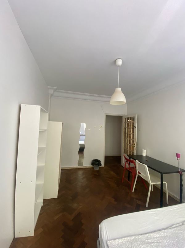 Spacious Light-filled Double-Bed Room 3 in Arroios — photo 54