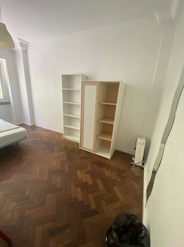 Spacious Light-filled Double-Bed Room 3 in Arroios — photo 57