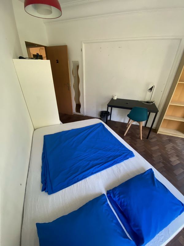 Spacious Light-filled Double-Bed Room 3 in Arroios — photo 39