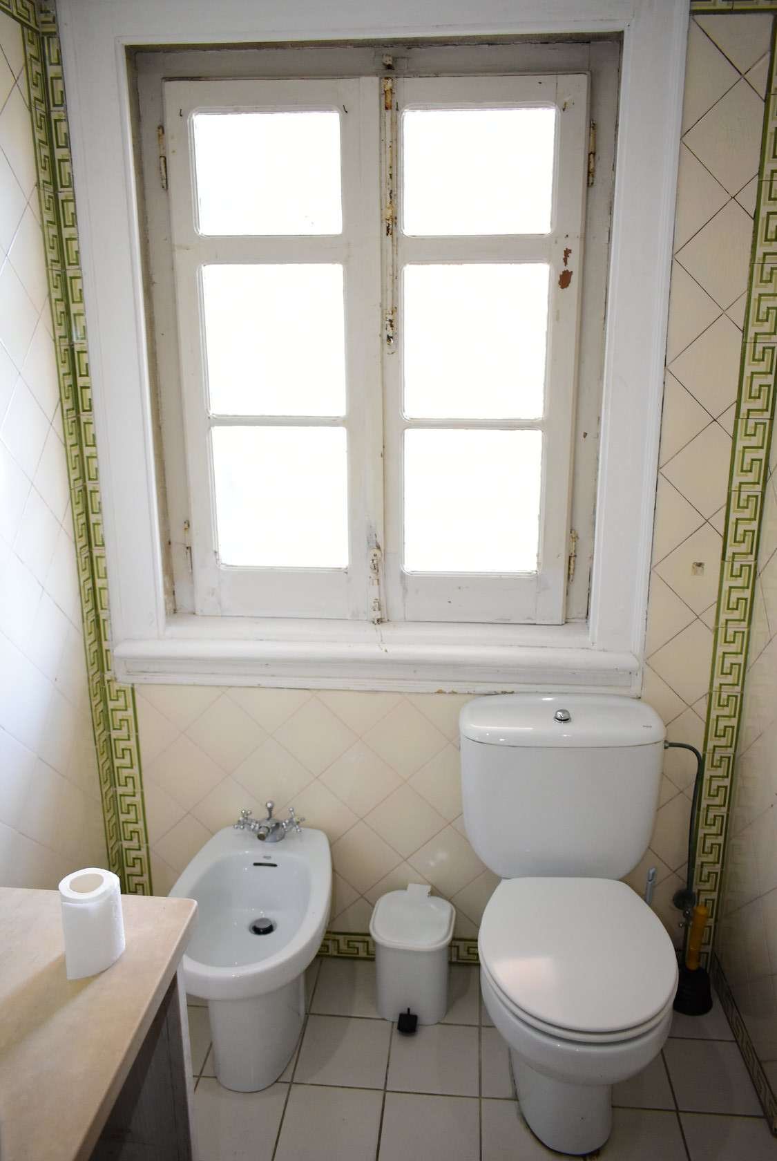 Modern twin-Bed Room 5 with Natural light — photo 13