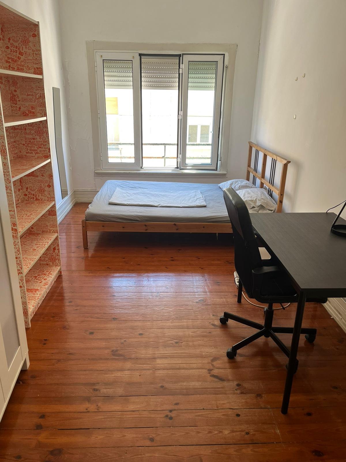 Modern twin-Bed Room 5 with Natural light — photo 29