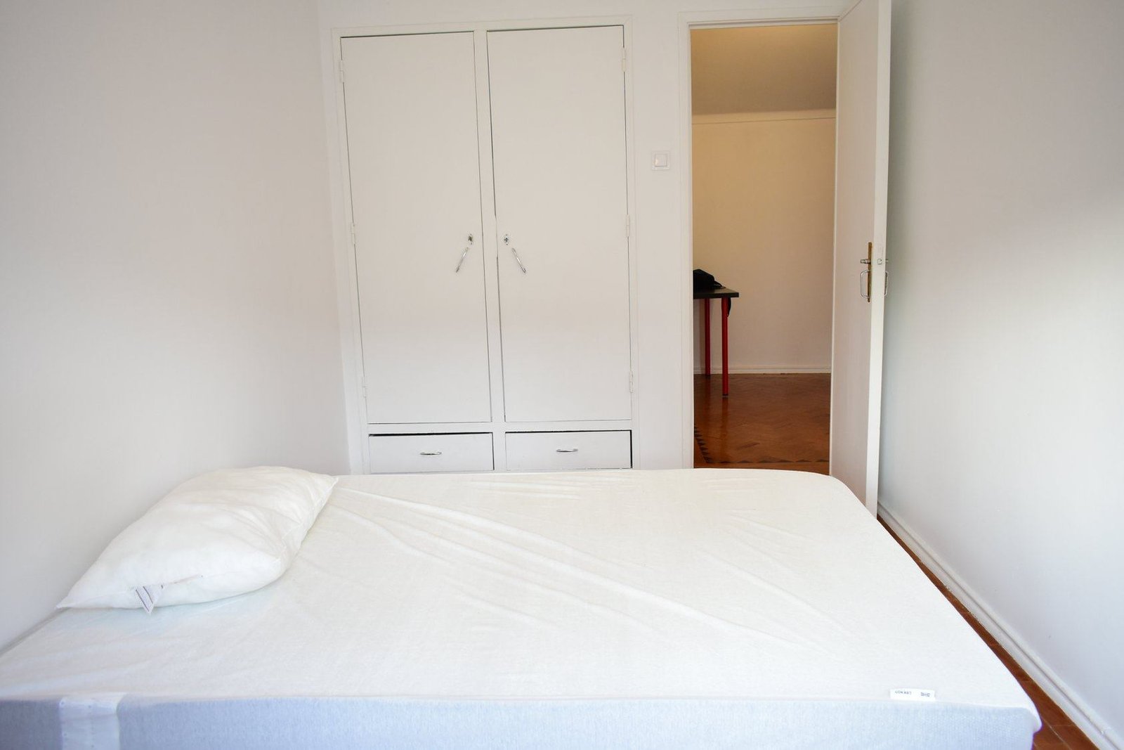 Double bedroom — 1 Bedroom apartment - Flat V, São Domingos de Benfica