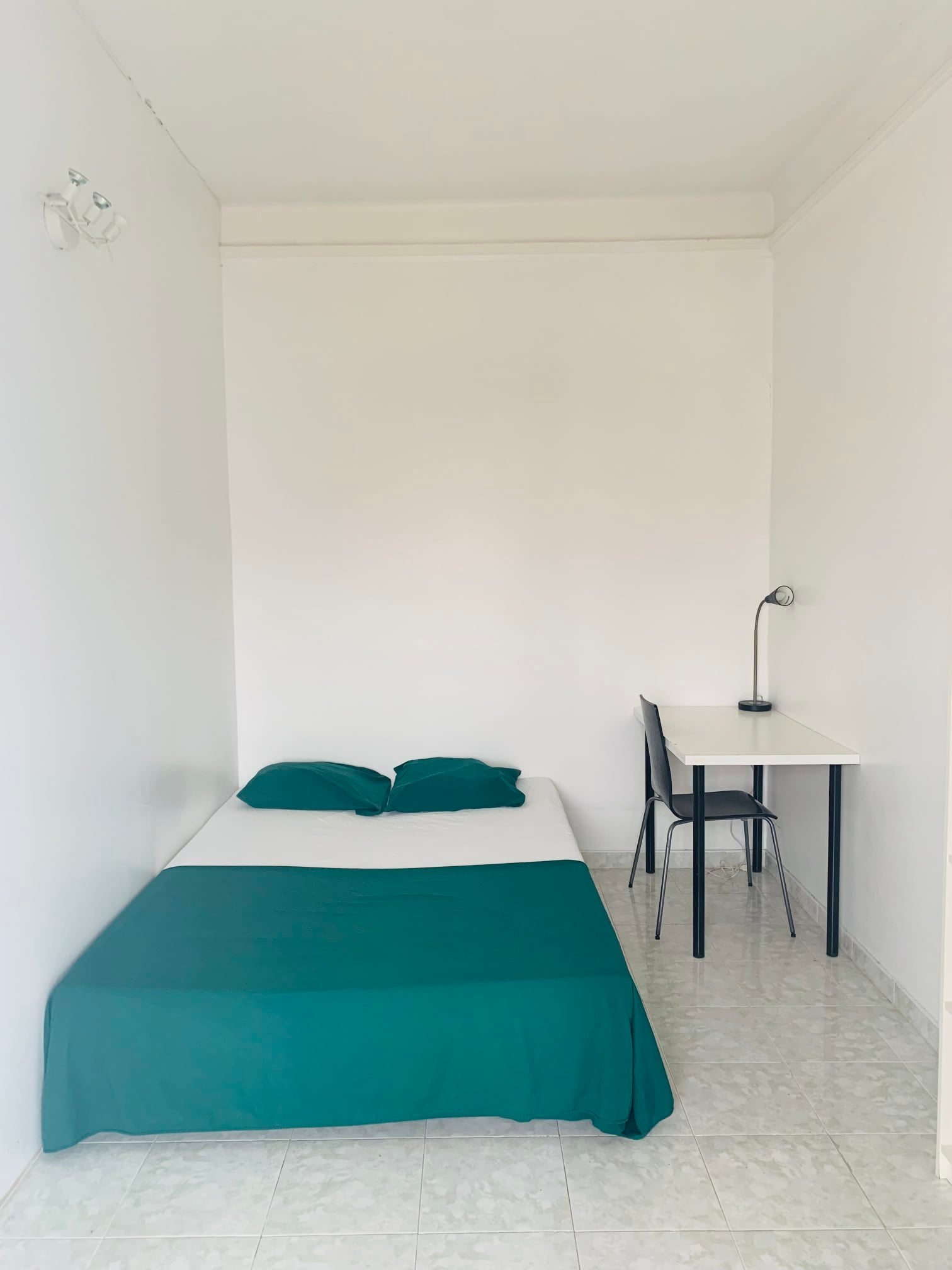 Light-Filled Double Room 7 with Balcony Access