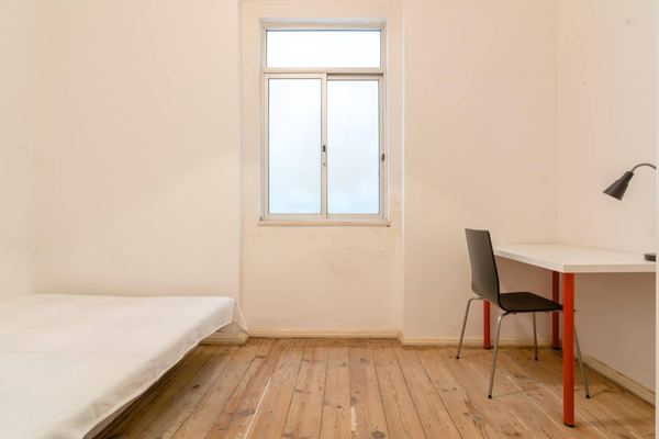 Bright Double Room 6 with Comfort & Style — photo 20