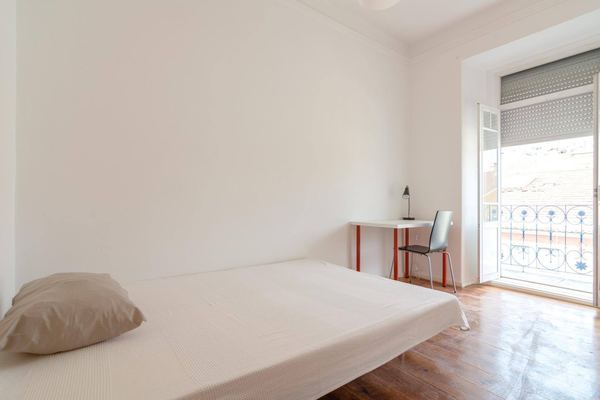 Bright Double Room 6 with Comfort & Style — photo 28