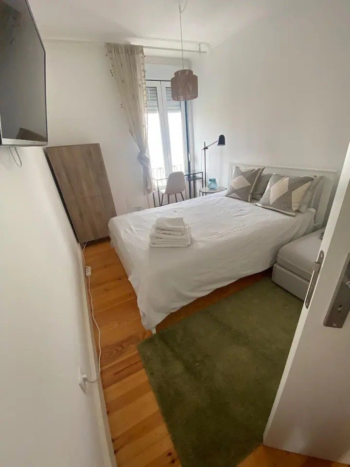 Charming 2 Bedroom Apartment — photo 6
