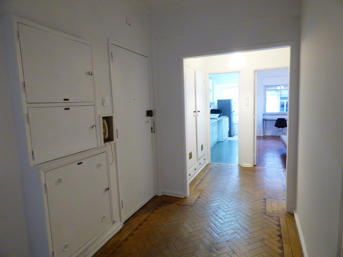 Inviting Double Room 1 with Desk & Natural Light — photo 14