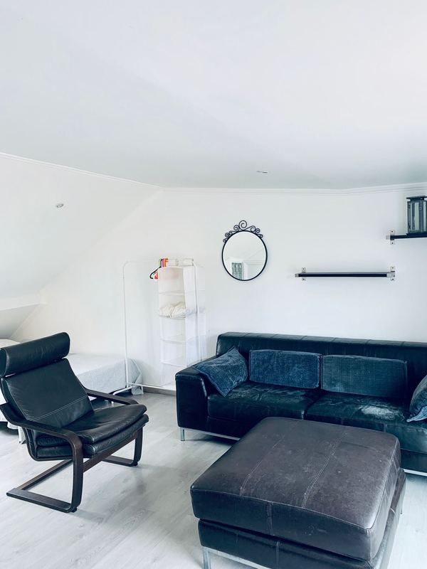 Room 2 - Bright Double Room with Natural Light — photo 16