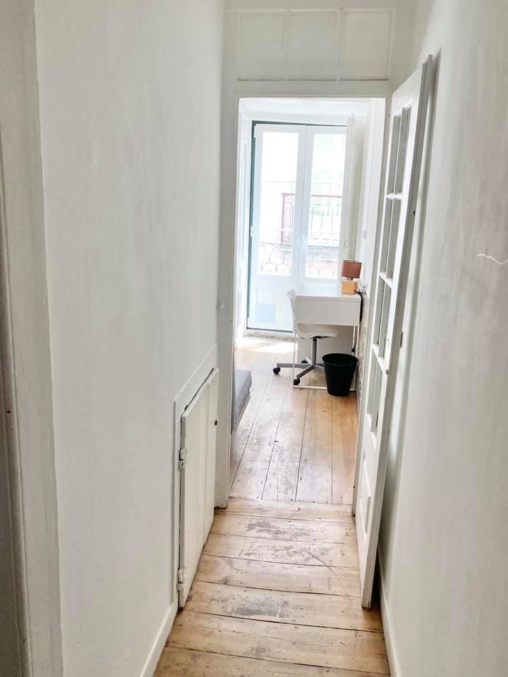 Stylish Double-Bed Studio with Natural Light — photo 7