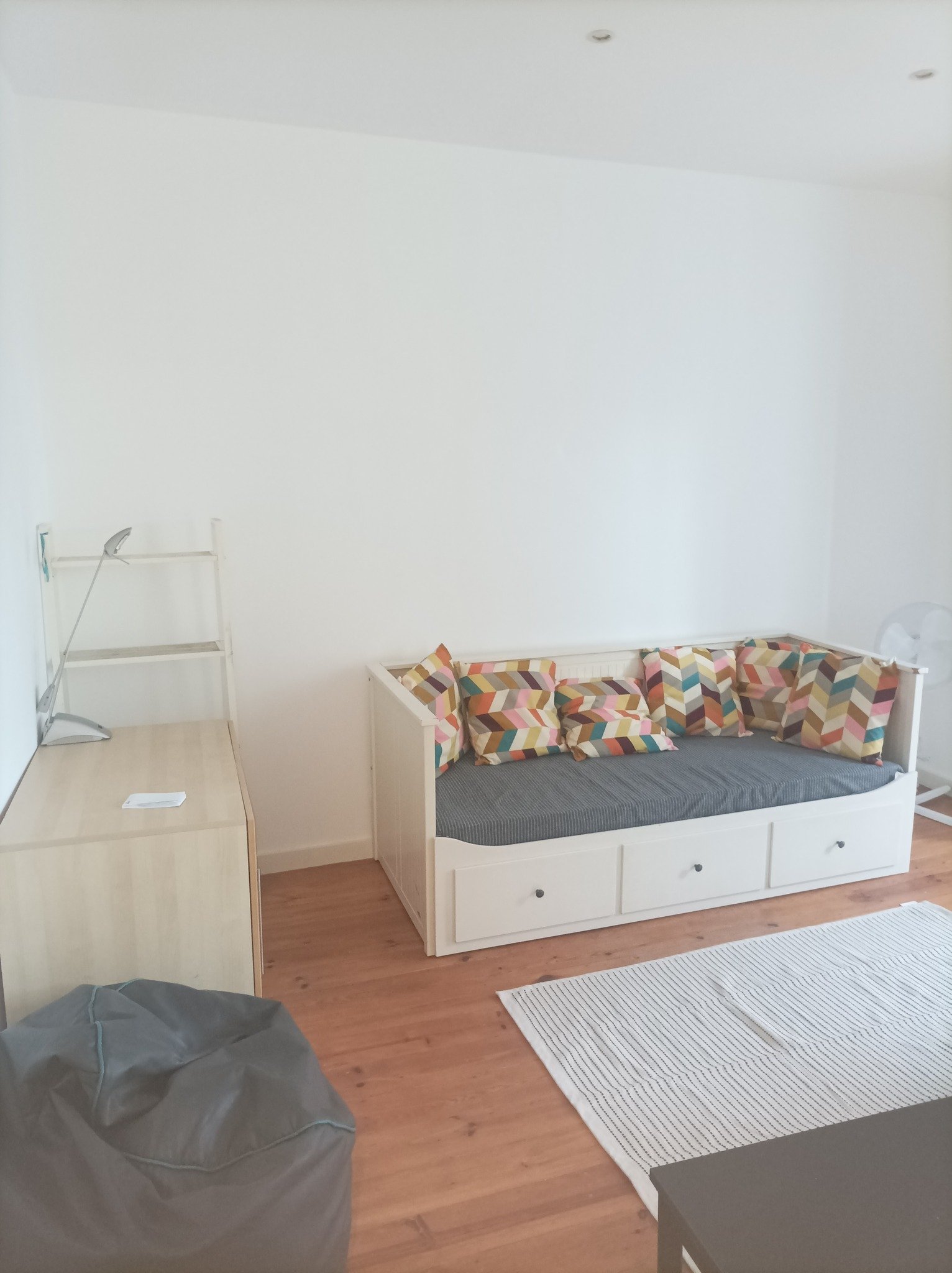 Modern Furnished Room 1 with Desk & Privacy — photo 13