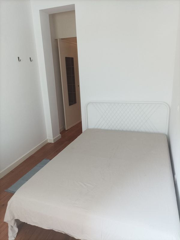 Bright Riverside Double Room 2 with Desk & Terrace Access — photo 5