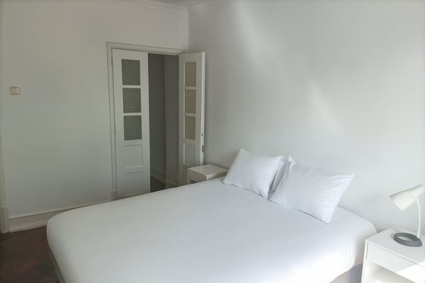 Big and modern Double Room 3 in Alto do Pina — photo 16