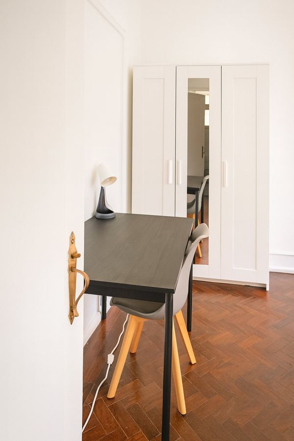Big and modern Double Room 3 in Alto do Pina — photo 20