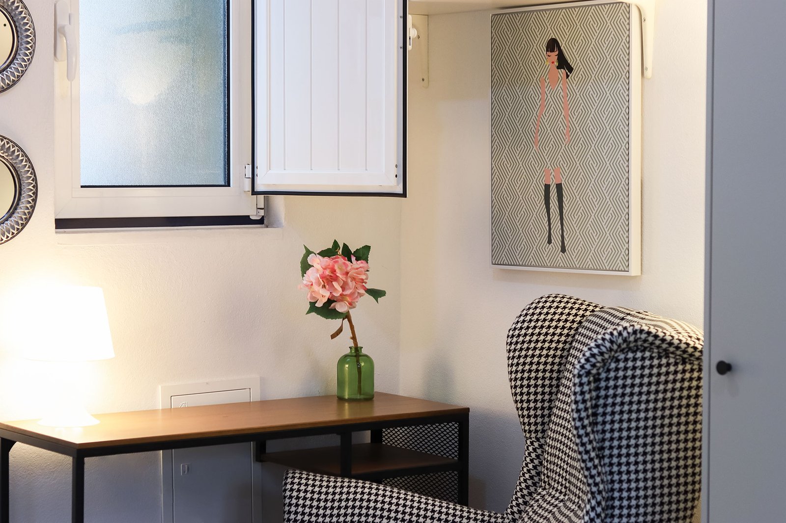 Studio Bedroom — photo 8