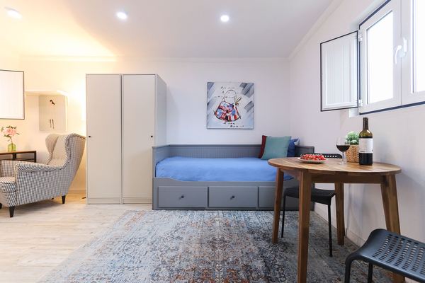 Studio Bedroom — photo 11