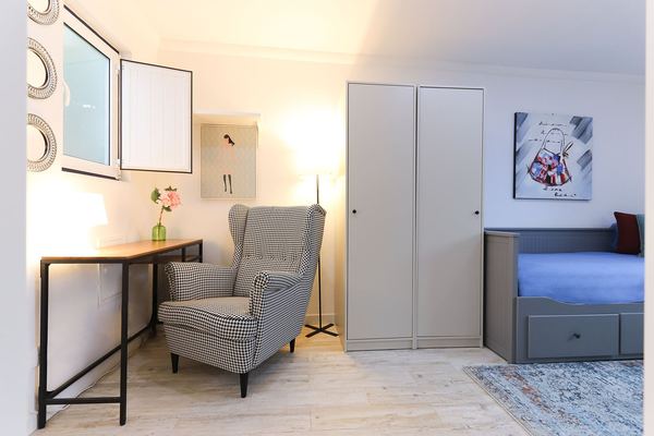 Studio Bedroom — photo 15