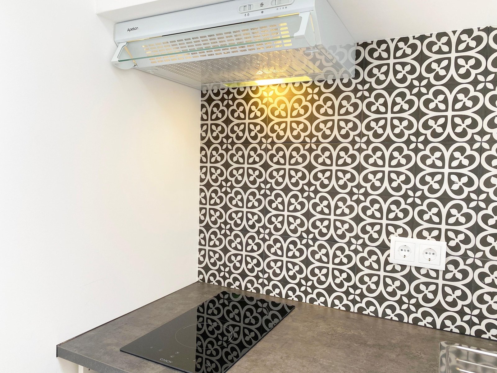 Spacious Private Double-Bed Room 1 in Arroios — photo 12