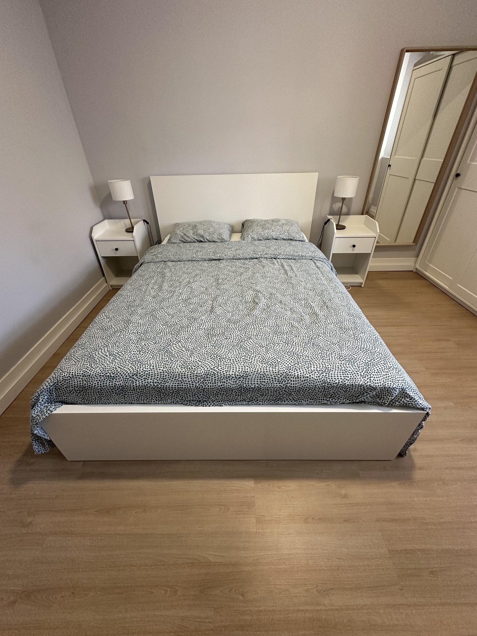 Spacious Double-Bed Room 6 in Student Shared Apartment w/ private bathroom — Rosa Damasceno 3rd Floor, São Jorge de Arroios