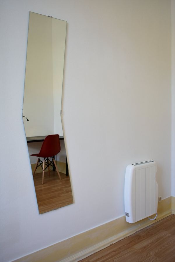 Inviting Double Room 6 with Desk & Natural Light — photo 37