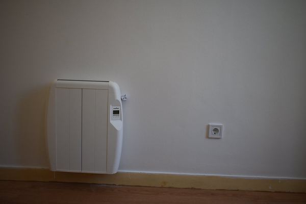Inviting Double Room 6 with Desk & Natural Light — photo 45