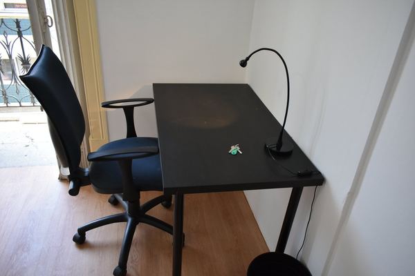 Inviting Double Room 6 with Desk & Natural Light — photo 71