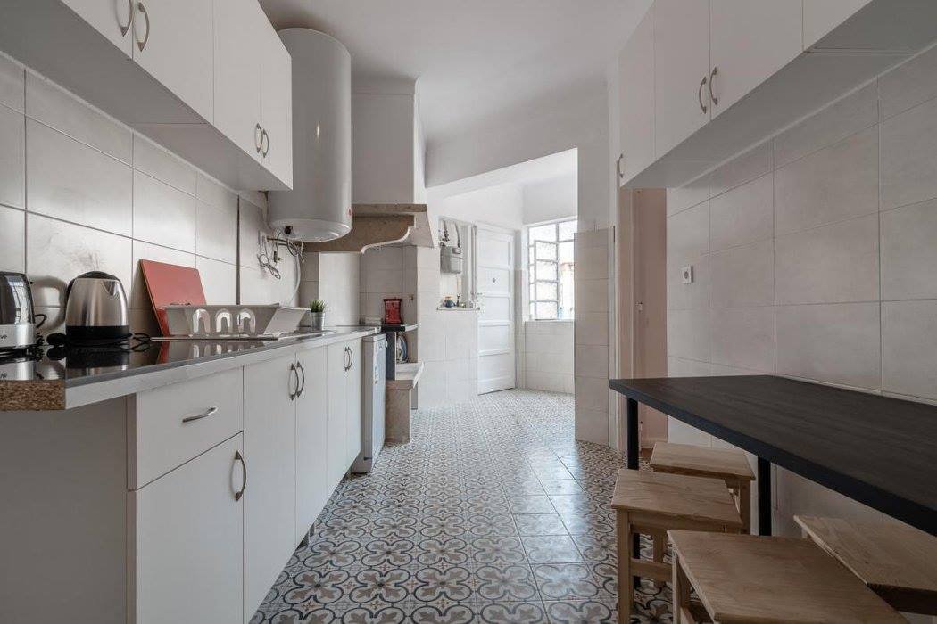 Inviting Double Room 4 with Natural Light — photo 15