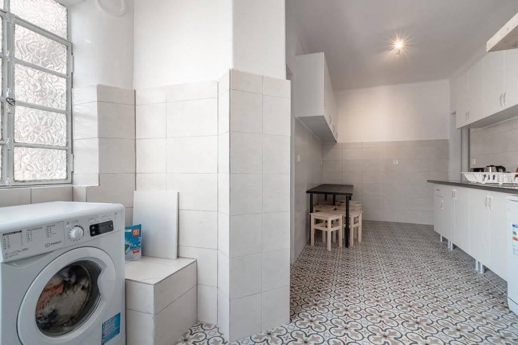 Inviting Double Room 4 with Natural Light — photo 16
