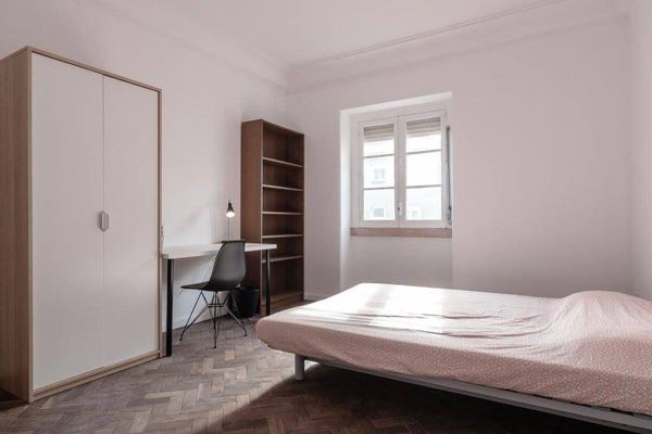 Inviting Double Room 3 with Natural Light & City View — photo 24