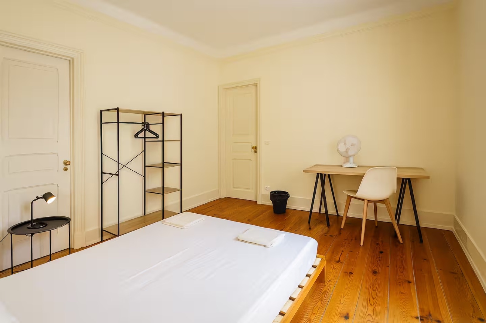Single Room 2 photo 2 of 8, Rua de Santa Marta, 74 Marta, Coração de Jesus