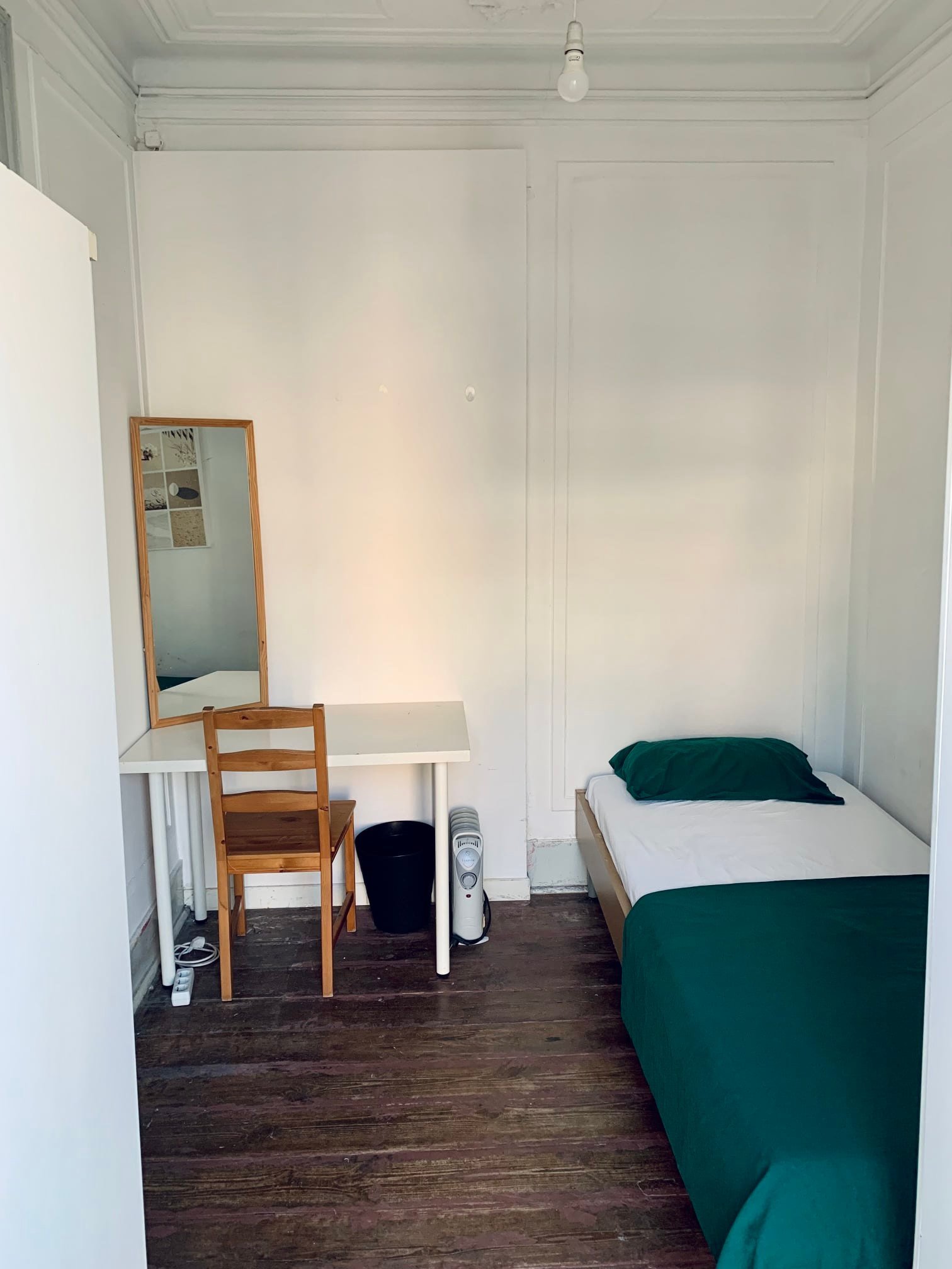 Cozy Single Room 2 with Balcony — Saldanha 5D, São Sebastião da Pedreira