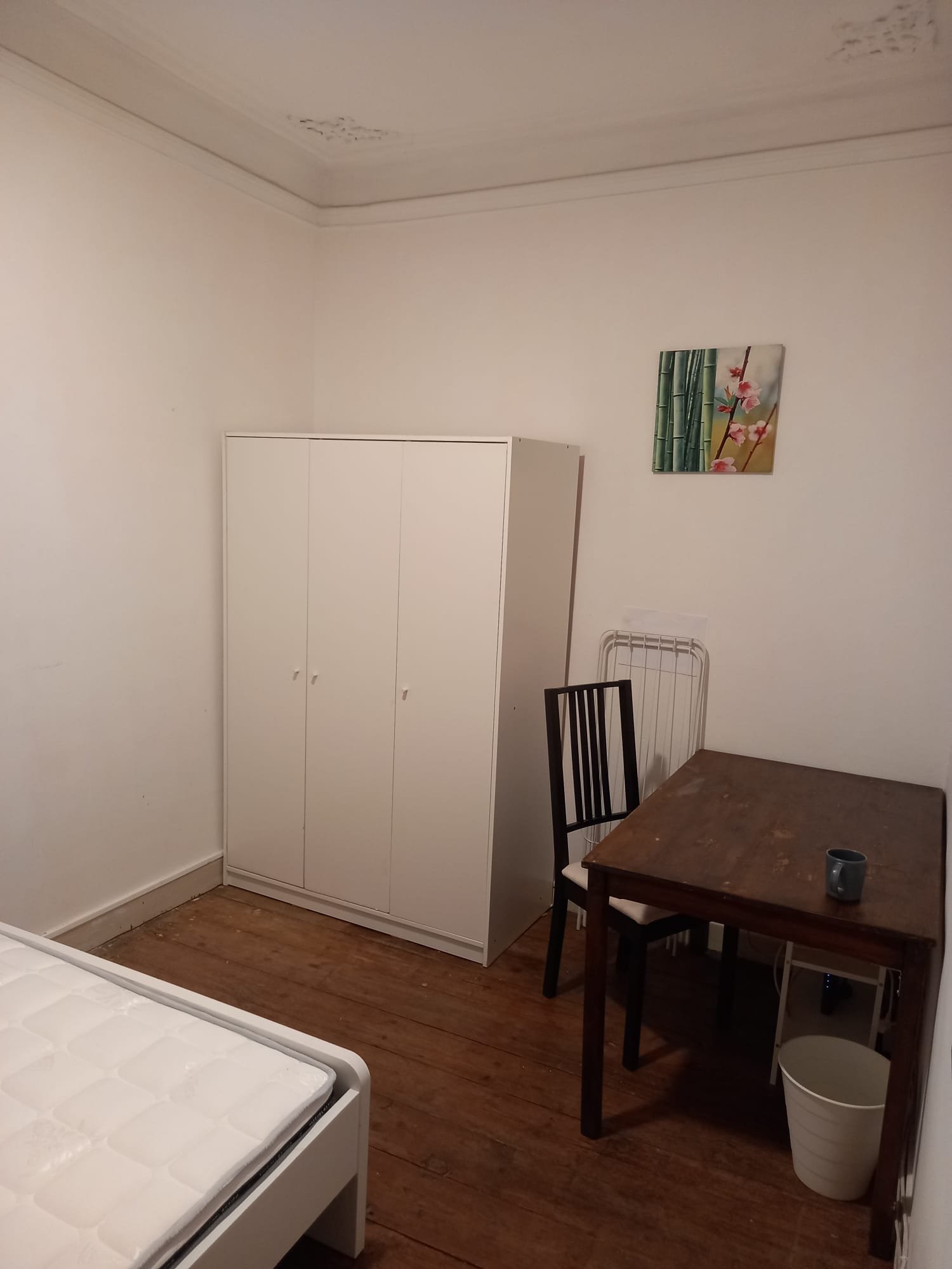 Warm & Inviting Double Room 3 with Character — Saldanha 5D, São Sebastião da Pedreira