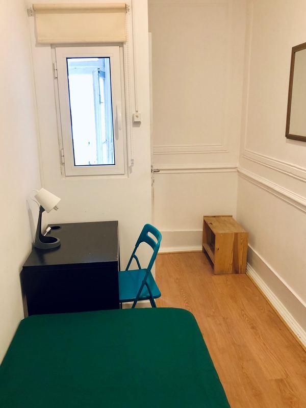 Bright Natural Light-filled Single Room 1 with Balcony View of the City — photo 28