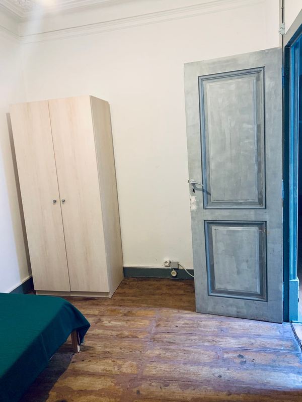 Bright Natural Light-filled Single Room 1 with Balcony View of the City — photo 32