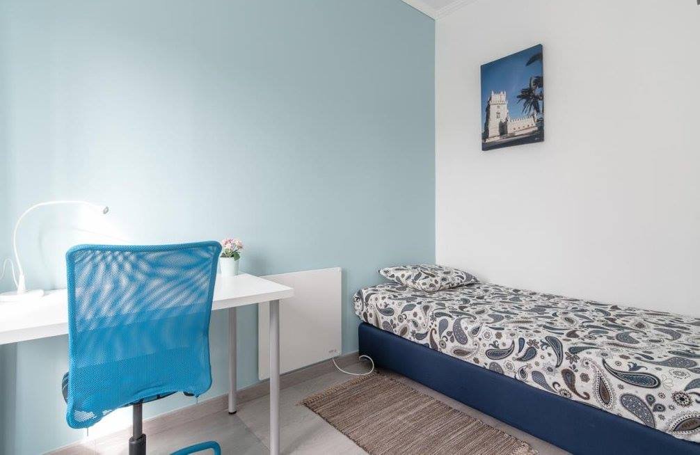 Single-Bed Room 2 Apartment in Lisbon — Campolide 1, Campolide