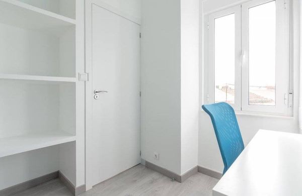 Single-Bed Room 2 Apartment in Lisbon — photo 2