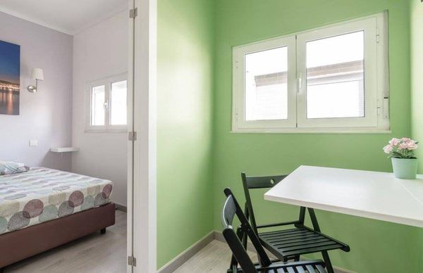 Single-Bed Room 2 Apartment in Lisbon — photo 15